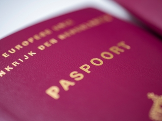Viahando pronto? controla validez di Paspoort Hulandes na tempo!