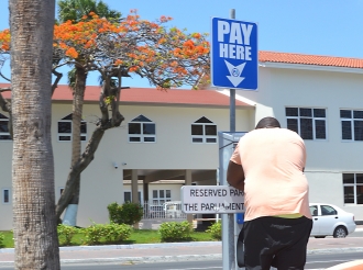 Aruparking a elimina tur hoki geel y no ta usa klem mas