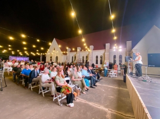 Monumentenfonds Aruba ta celebra 30 aniversario cu enfoke riba futuro di Iglesia Comunitario