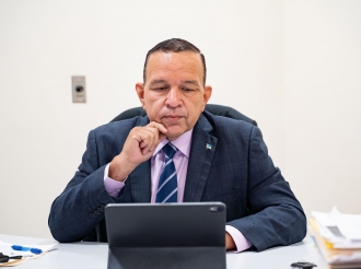 E proximo gobierno mester elimina 'red tape' pa un recuperacion rapido