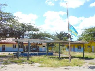 Bandera halfstok na St. Aloysius School tur decai