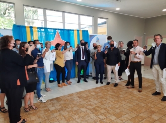 Profesionalnan cu a ricibi nan certificado Registracion AruBIG, diabierna ultimo