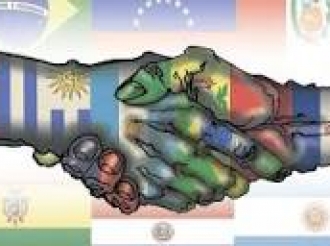 Residente Venezolano cu relato tocante celebracion di integracion di Paisnan di America Latino y Caribe