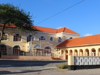 Traspaso oficial di yabinan pa duna inicio na renobacion di Maria Convent