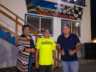 E prome careda di Street Legal a tuma luga riba e pista nobo y certifica di Palo Marga