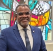 Presidente di Parlamento Marlon Sneek ta duna resumen di e reunionnan cu ainda falta pa wordo yama