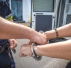 Cantidad grandi di droga confisca den 2 caso di razzia